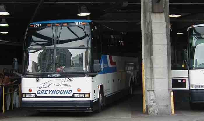 Greyhound Canada Prevost H3-45 1011